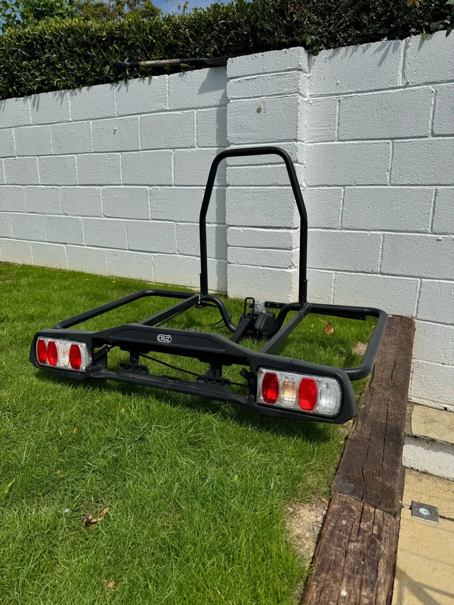Towbar mounted bike rack - Image 3
