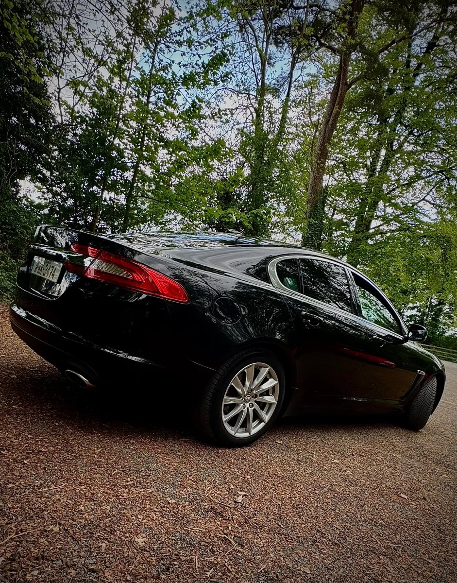 Jaguar XF 2011 - Image 3