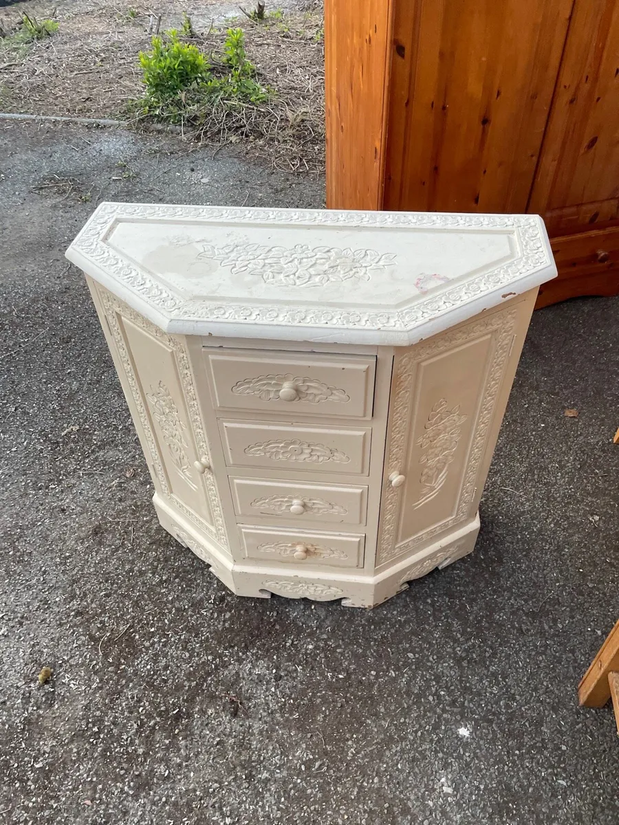 Cabinet side board €40 - Image 3
