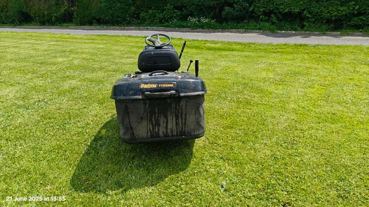 Tractor lawnmower - Image 4