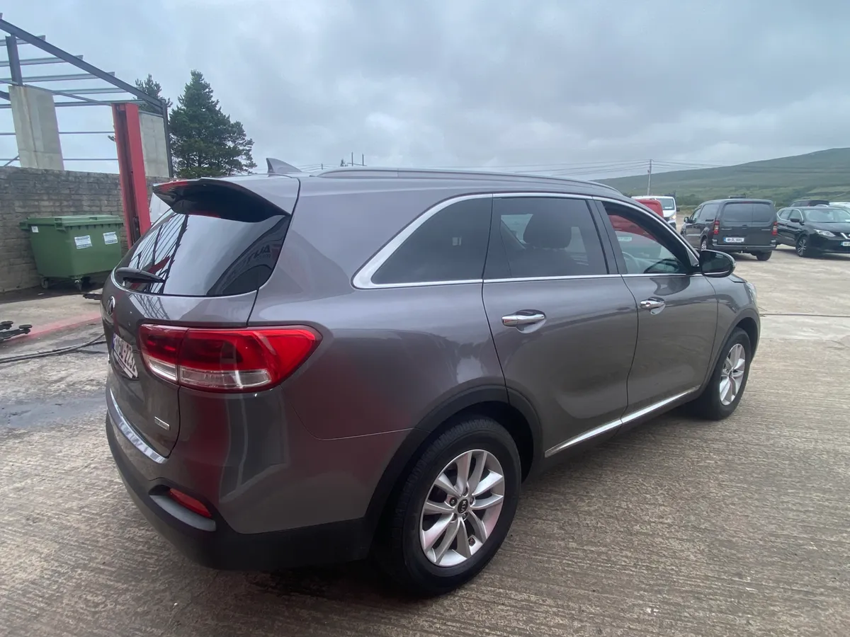 2017 KIA SORENTO 7seater warranty finance - Image 2
