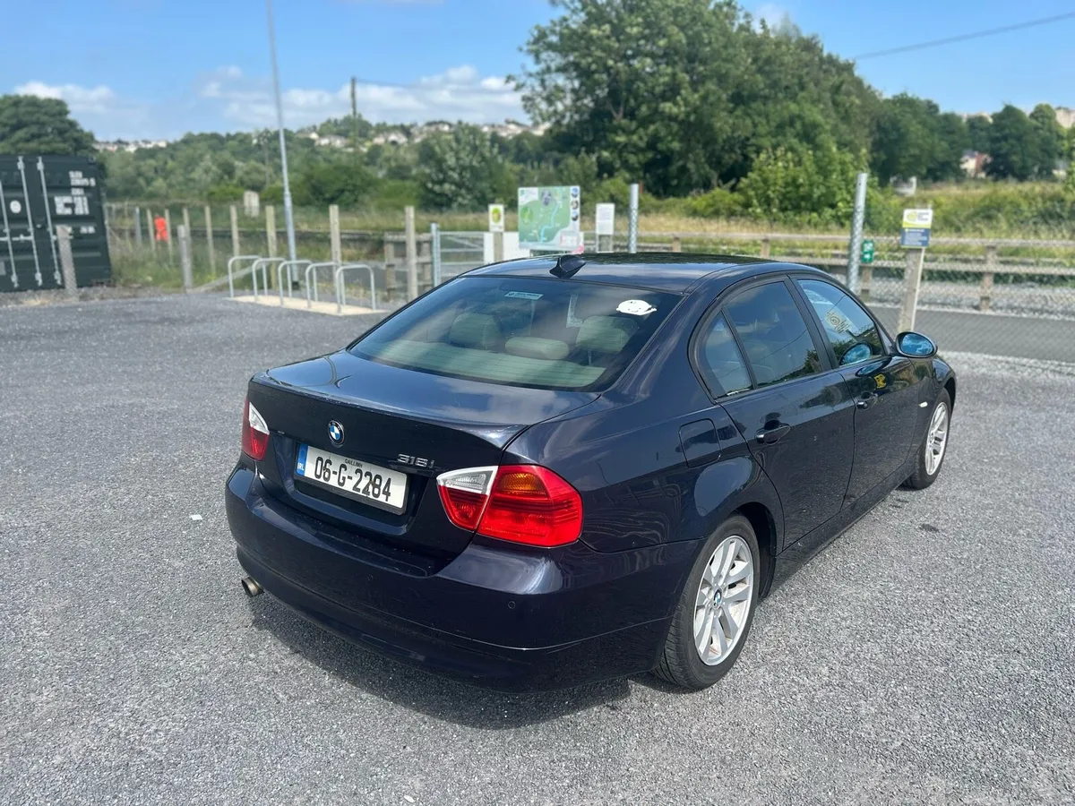 BMW 318i - Image 4