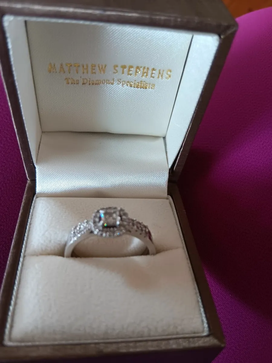 Engagement and wedding ring - Image 1