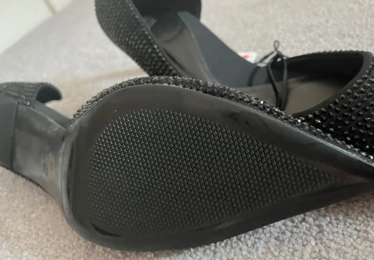 Ladies shoes - Image 1