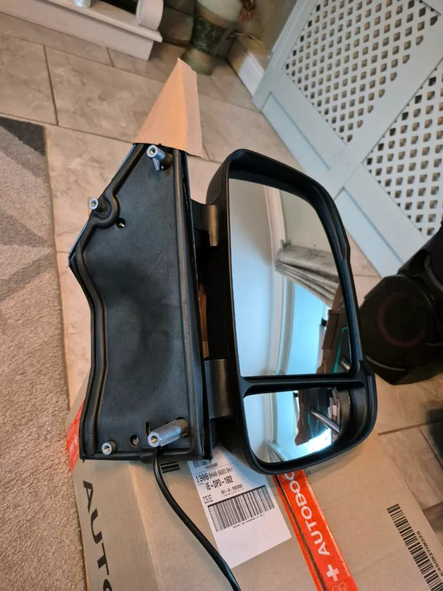 Right wing Mirror for Nissan NV300 - Image 1
