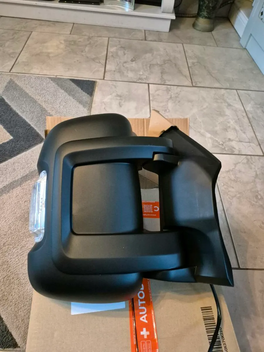 Right wing Mirror for Nissan NV300 - Image 3