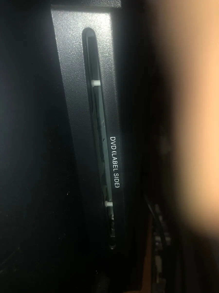 Tv with built in DVD player - Image 3