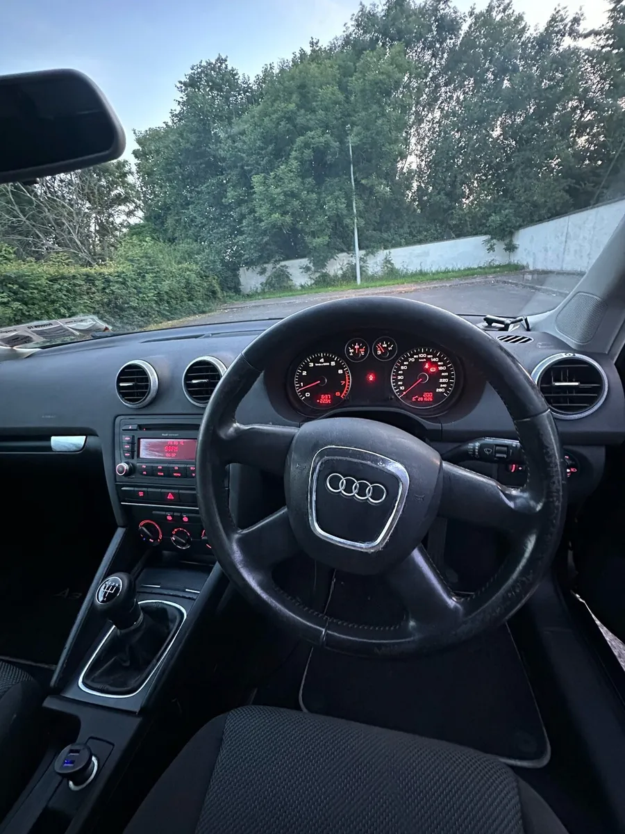 Audi A3 1.6L Petrol Hatchback - Image 4