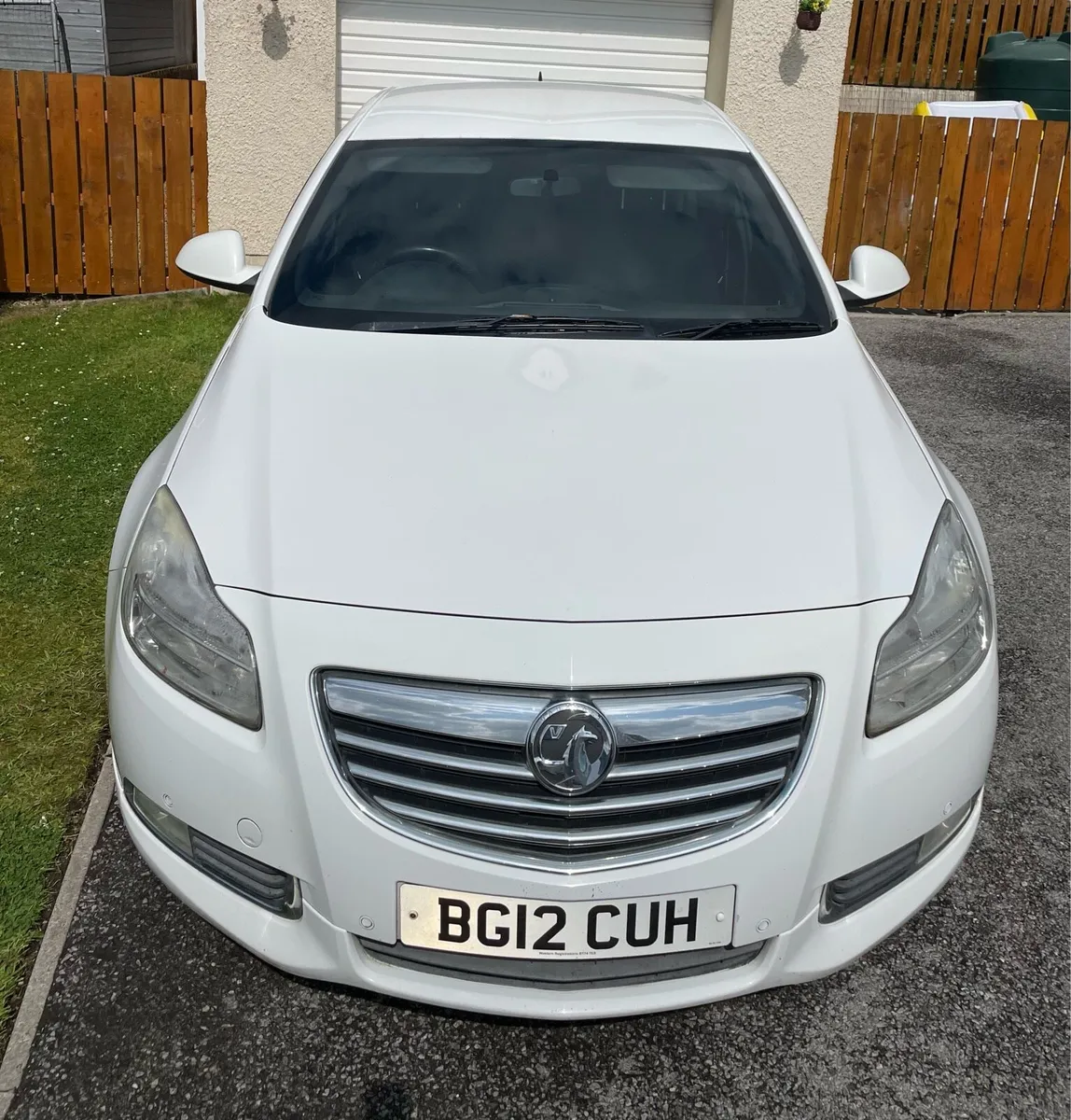 VAUXHALL INSIGNIA SRI VX (£35 tax & 3 months MOT) - Image 1