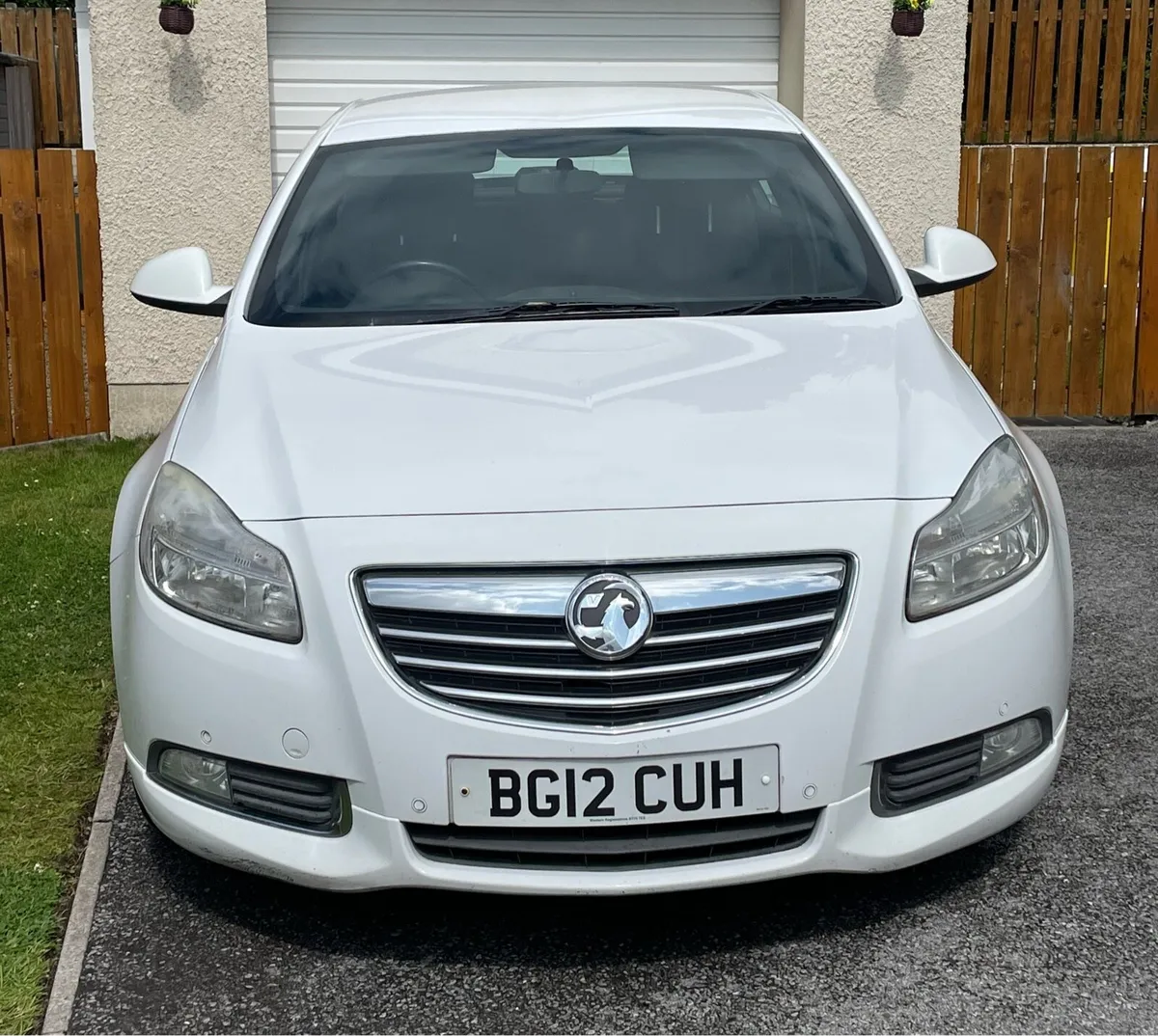 VAUXHALL INSIGNIA SRI VX (£35 tax & 3 months MOT) - Image 2