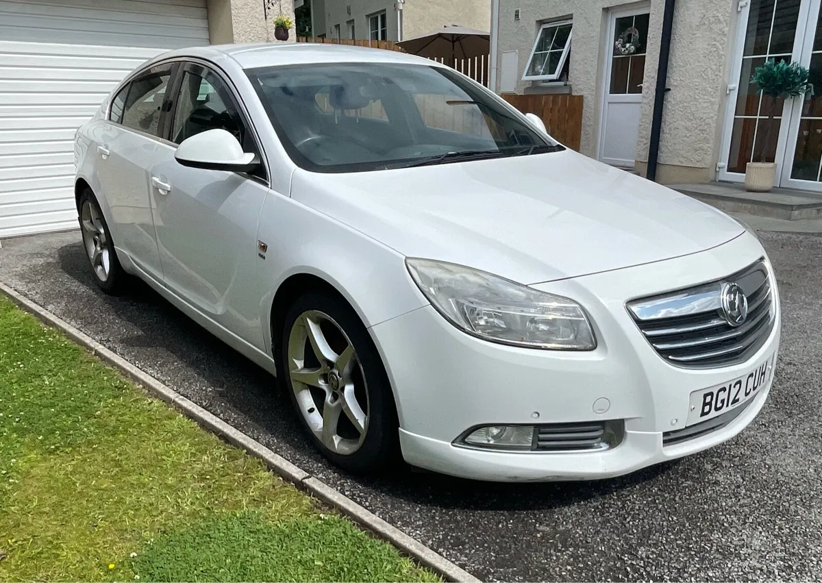 VAUXHALL INSIGNIA SRI VX (£35 tax & 3 months MOT) - Image 3