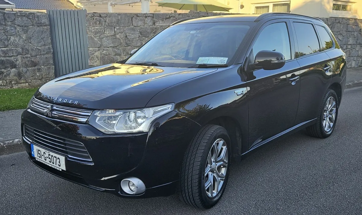 🚗 Mitsubishi Outlander PHEV 2015 – NEW NCT! - Image 1