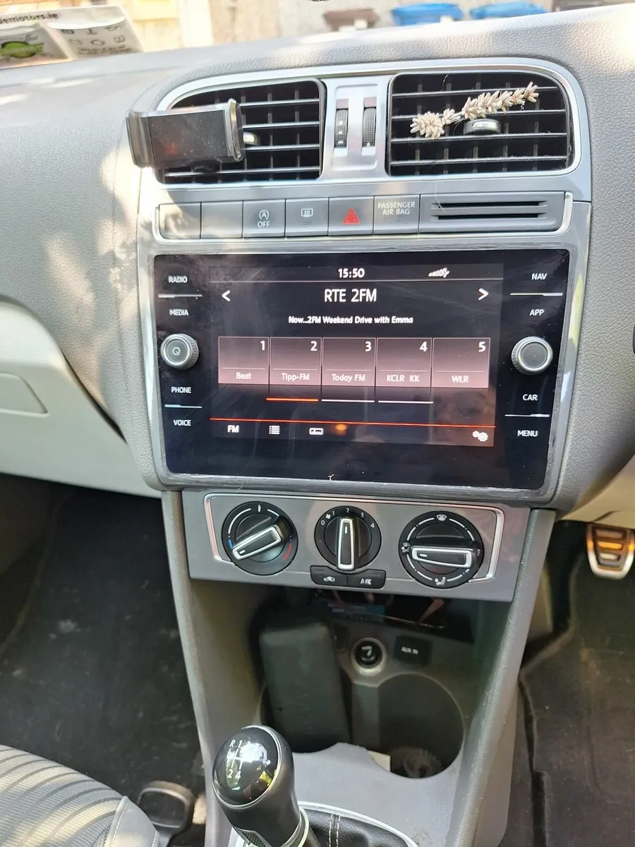 Volkswagen Polo 2015 - Image 4