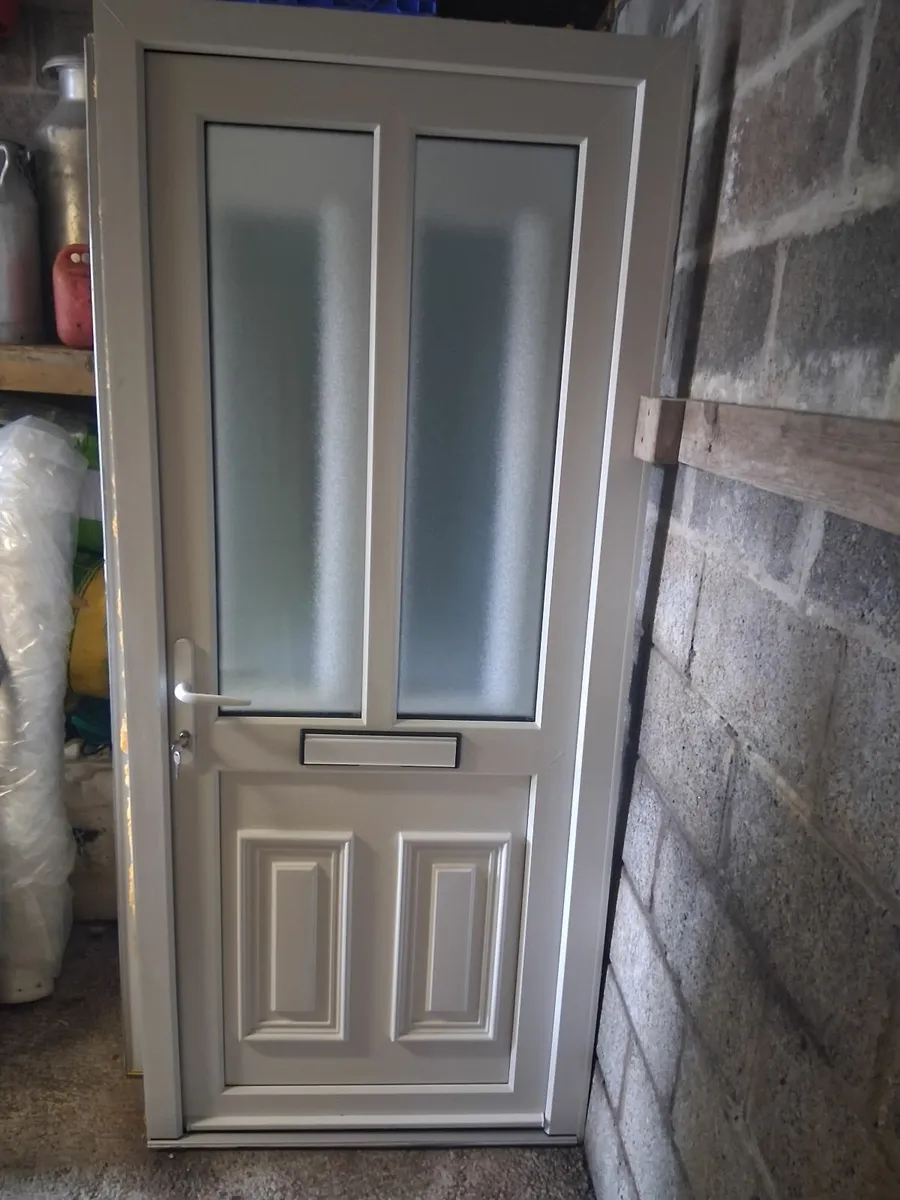 Pvc door 900x 2110 - Image 1