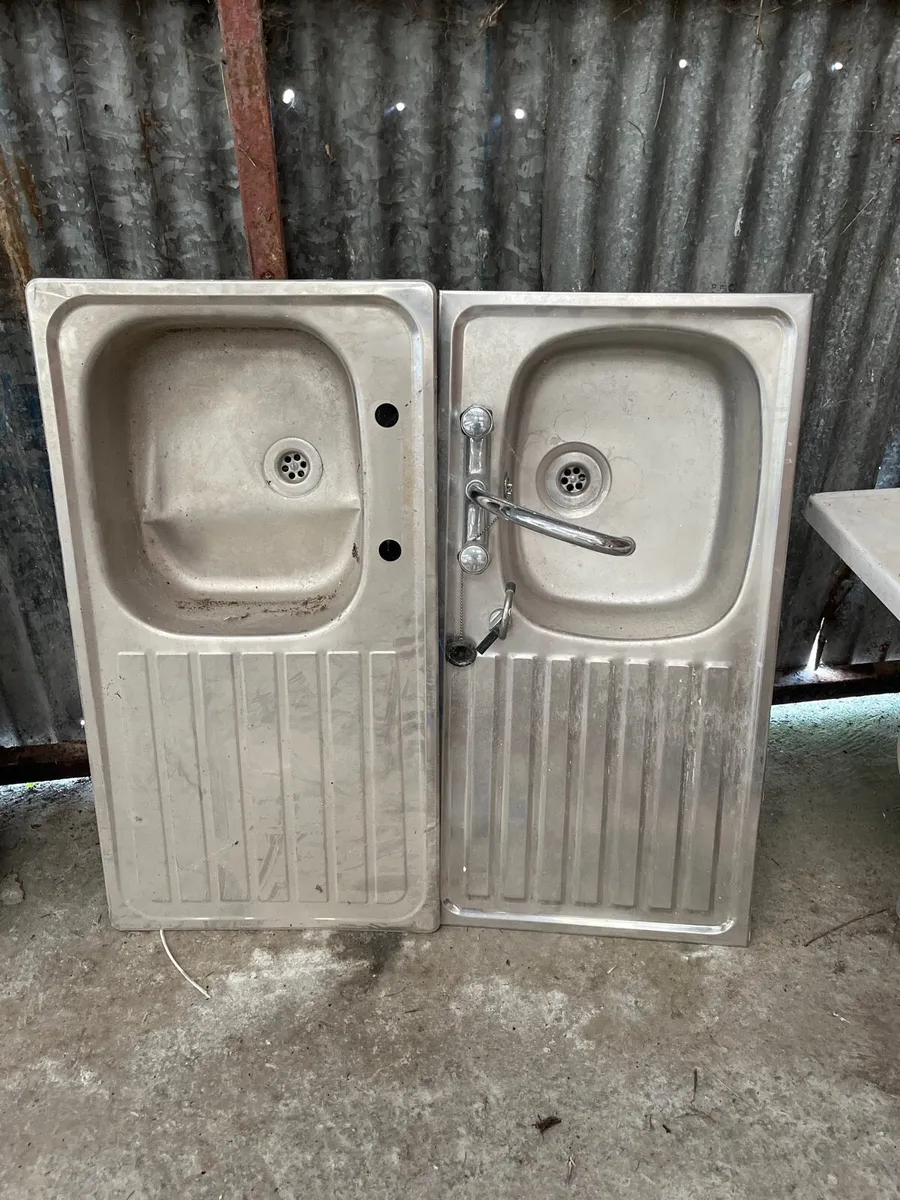 Kitchen sinks - Image 3
