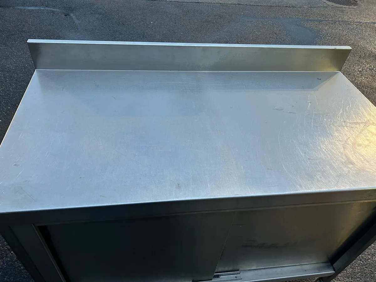 Stainless steel tables - Image 3
