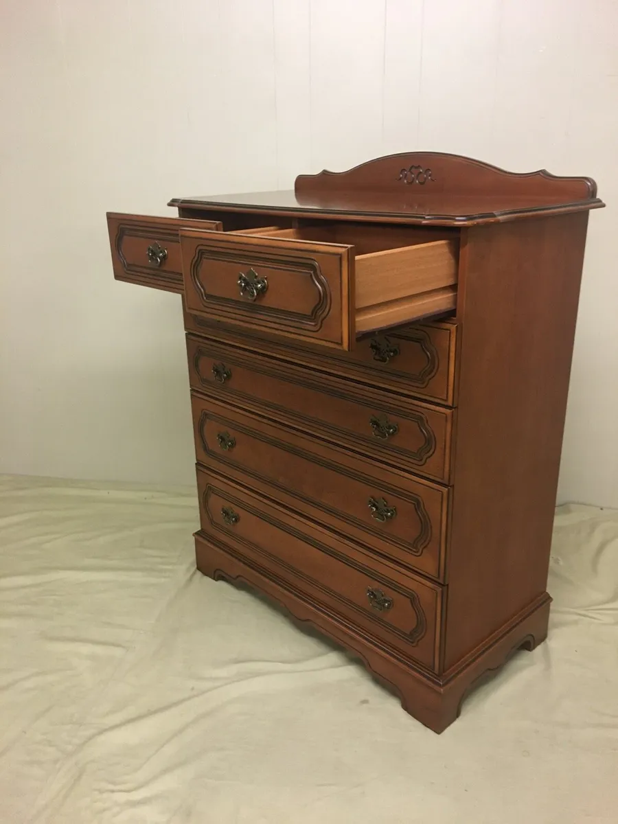Chest of Drawers - Image 4