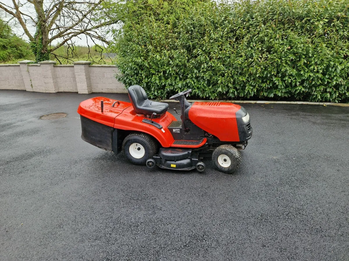 Ride on Lawnmower - Image 1