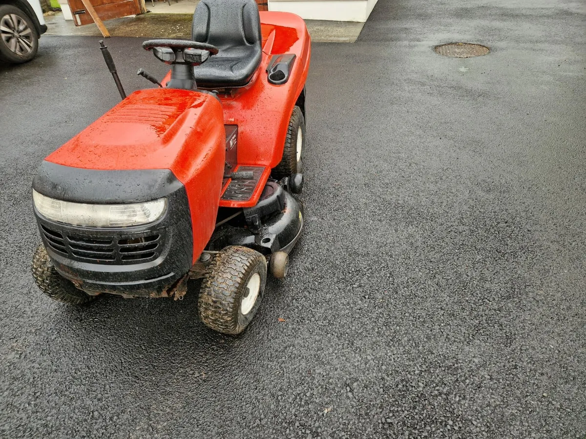 Ride on Lawnmower - Image 4