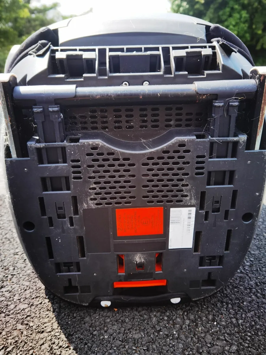 Cybex M-fix Car seat - Image 2