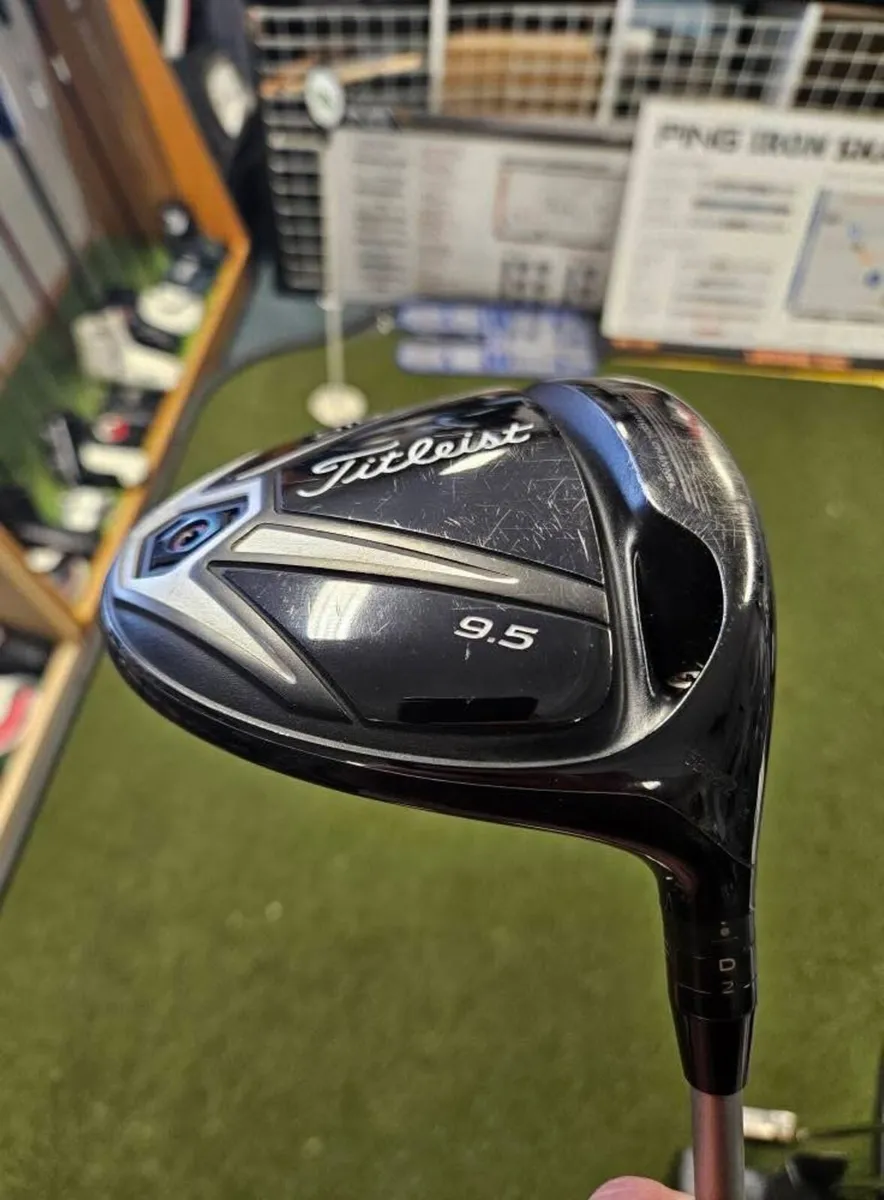 Titleist 915 D2 Driver - Image 2