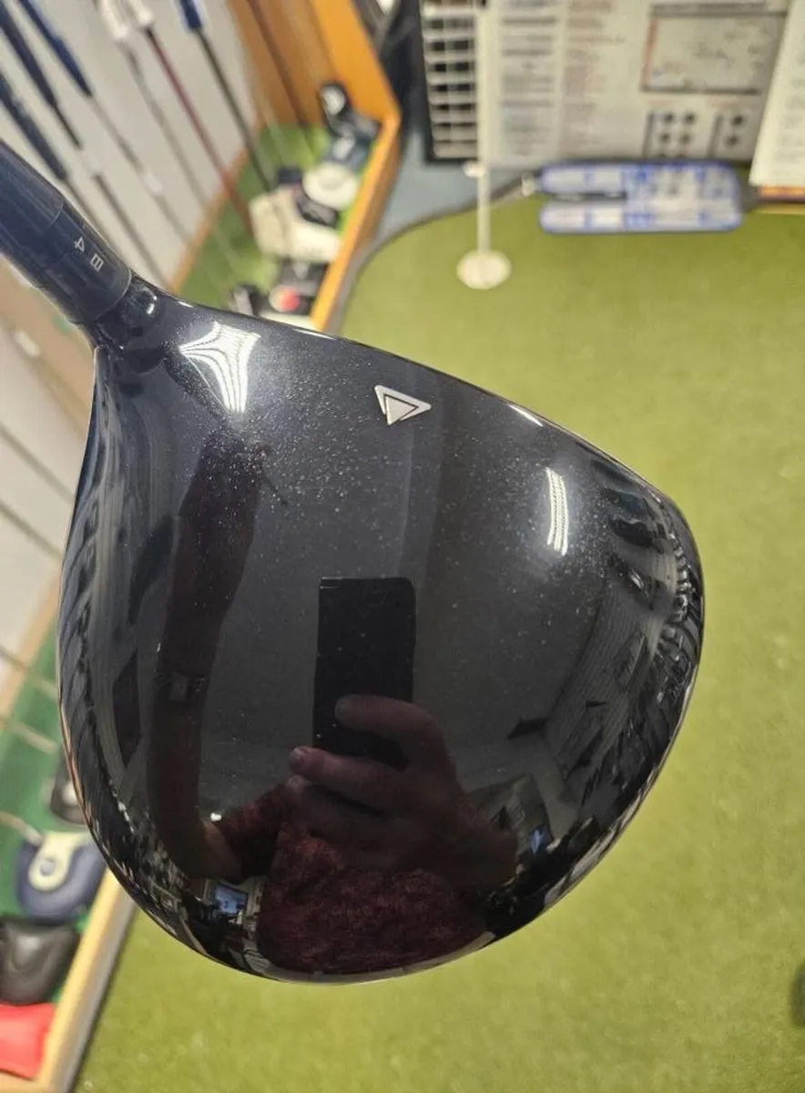 Titleist 915 D2 Driver - Image 3