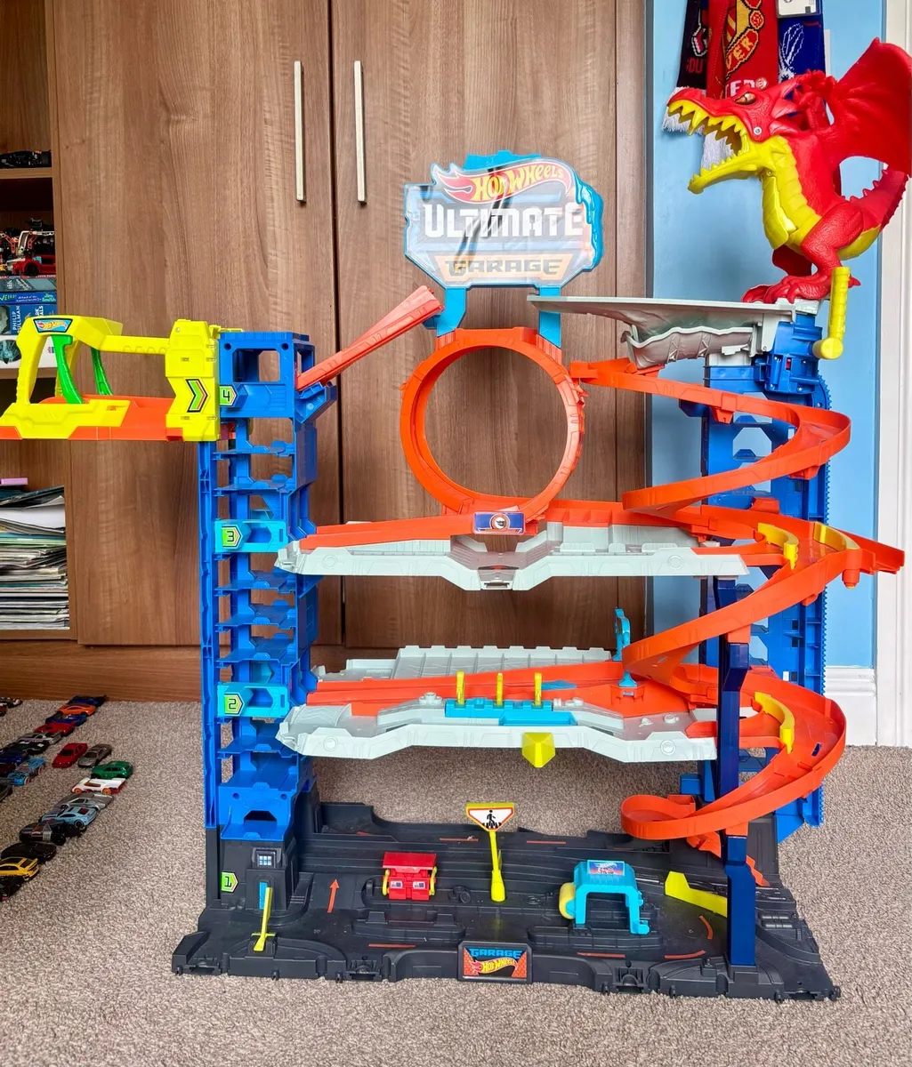 Hot Wheels City Let's Race Ultimate Garage Playset - Image 2