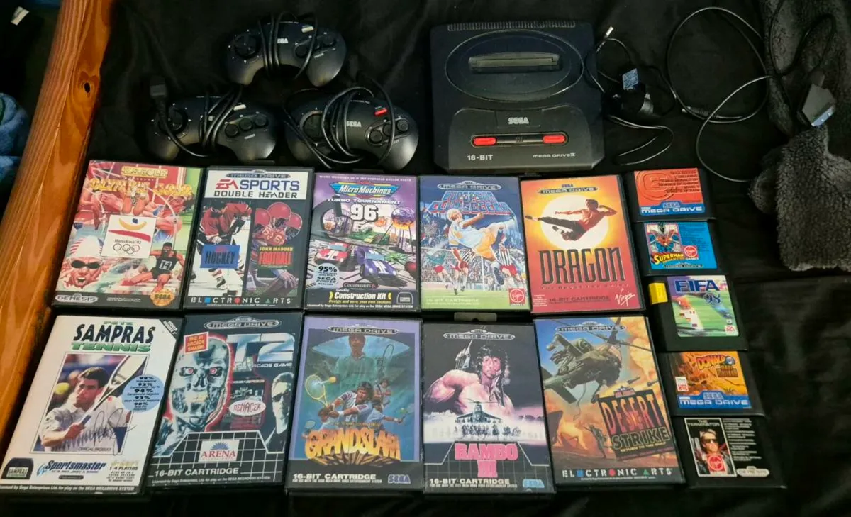 SEGA megadrive + 15 games!!! - Image 1