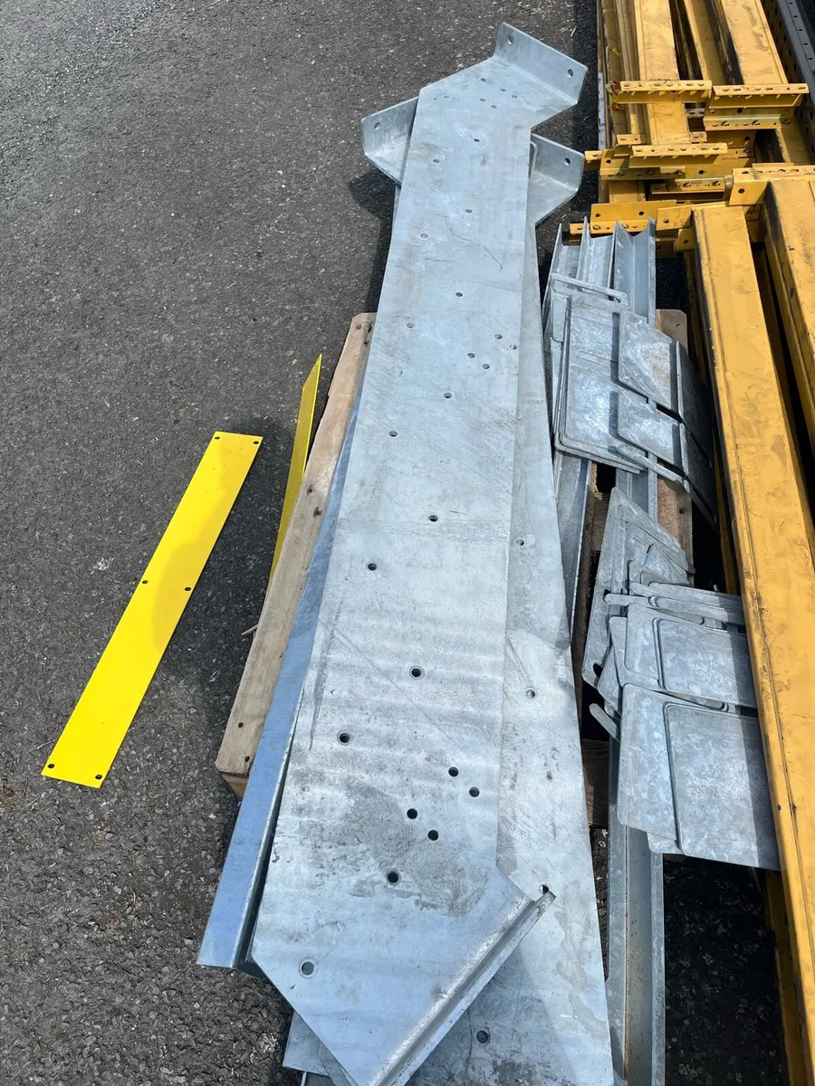 Galvanised Steel Stair Stringers X 2 - Image 4