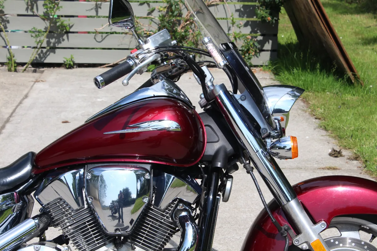 2006 Honda VTX1300R - Image 2