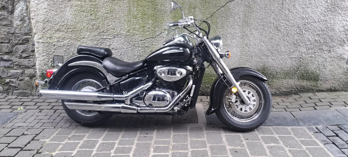 Suzuki Intruder VL800 - Image 1