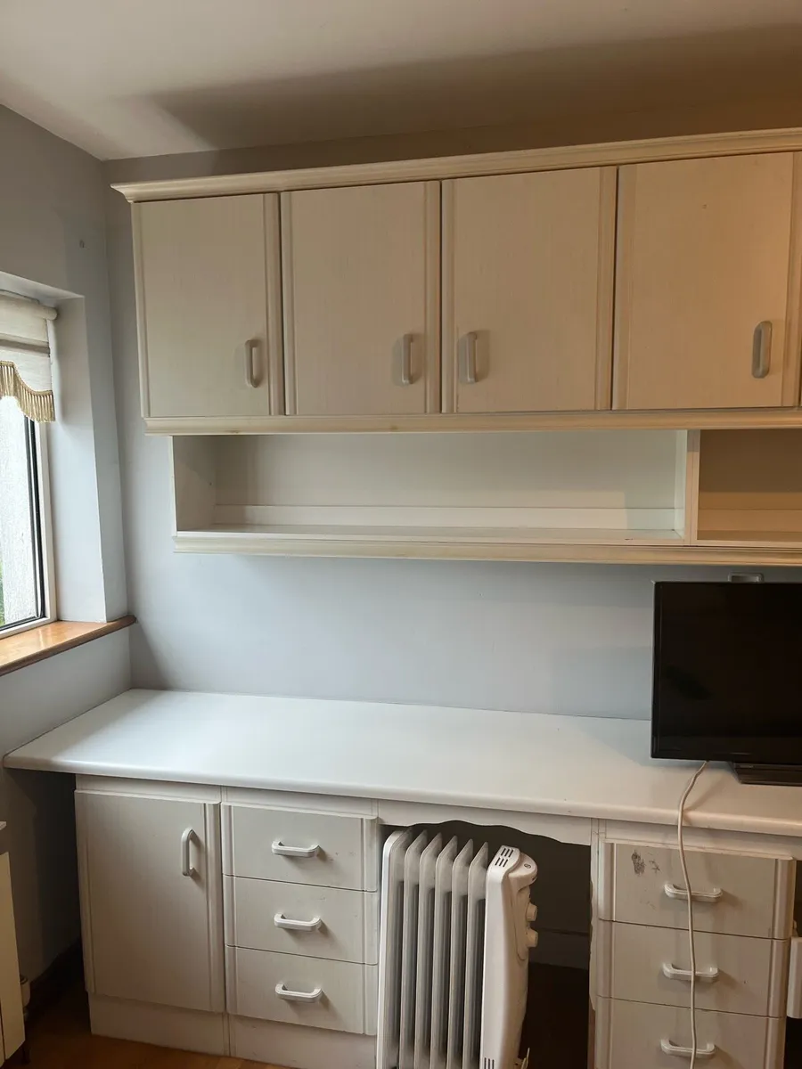 Wardrobe & bedroom units - Image 2
