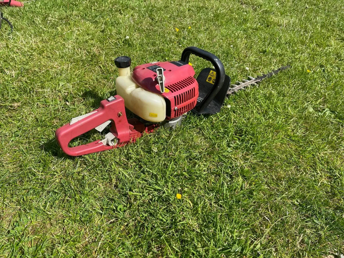 Hedge Trimmer Two stroke petrol Sovereign - Image 1