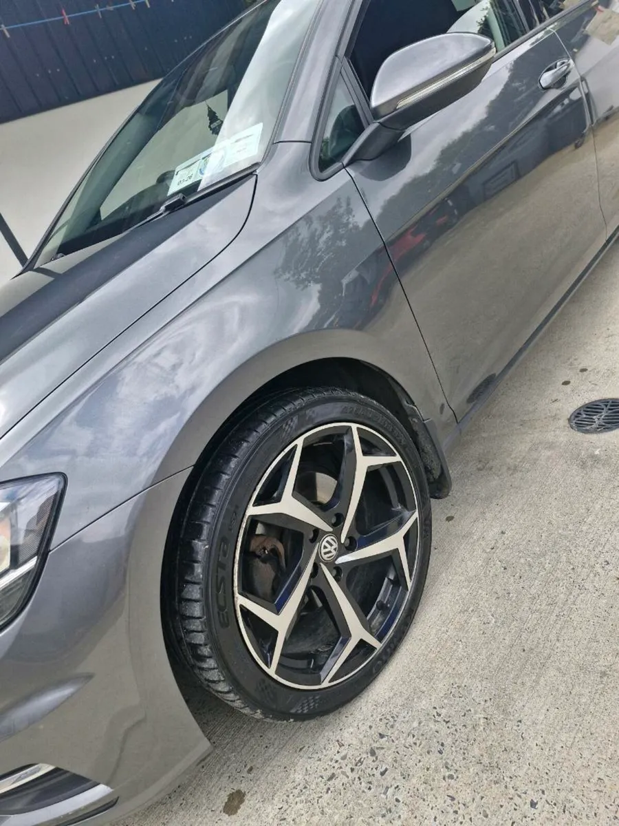 Volkswagen Golf - Image 4