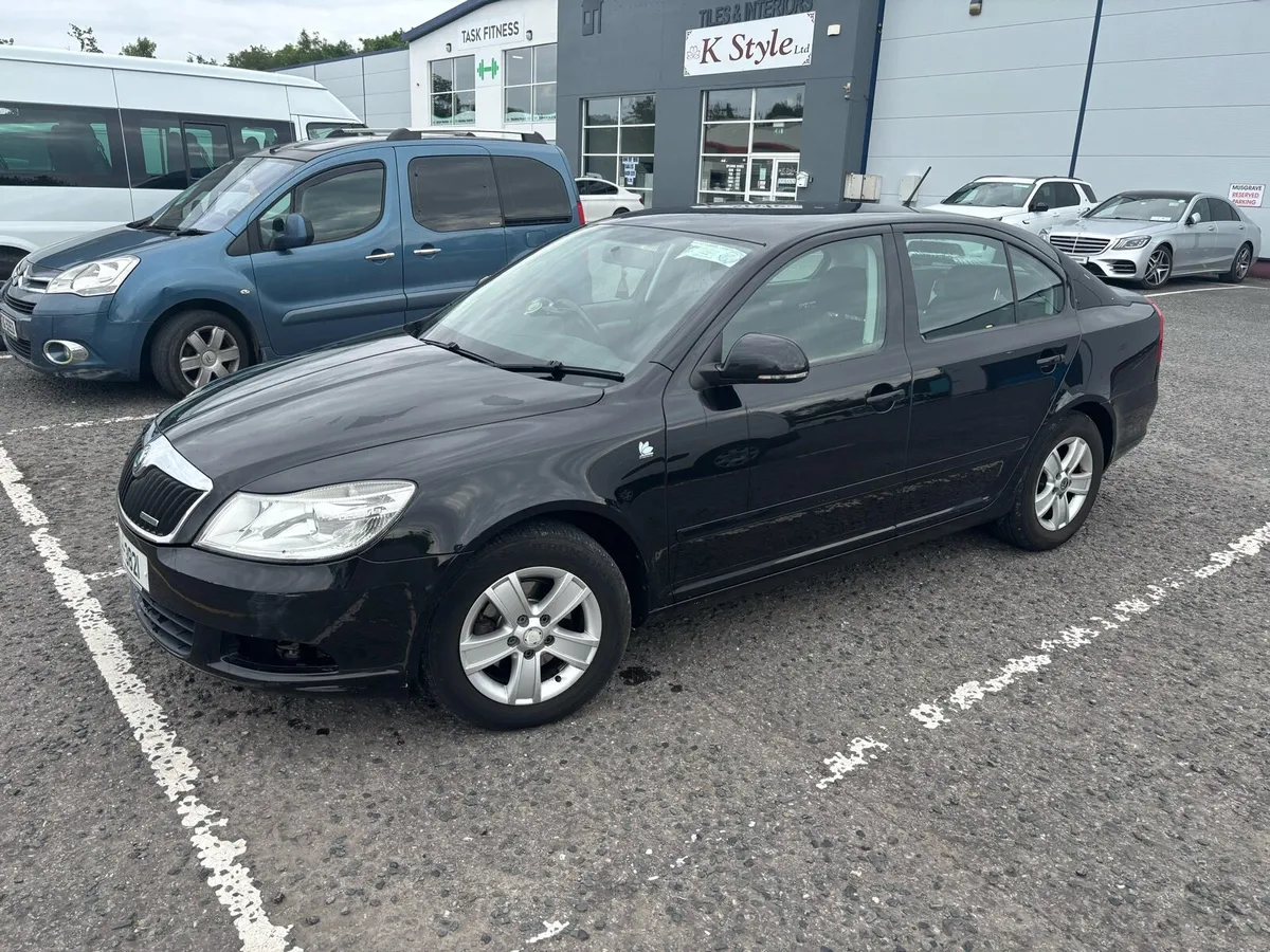 Car - Image 2