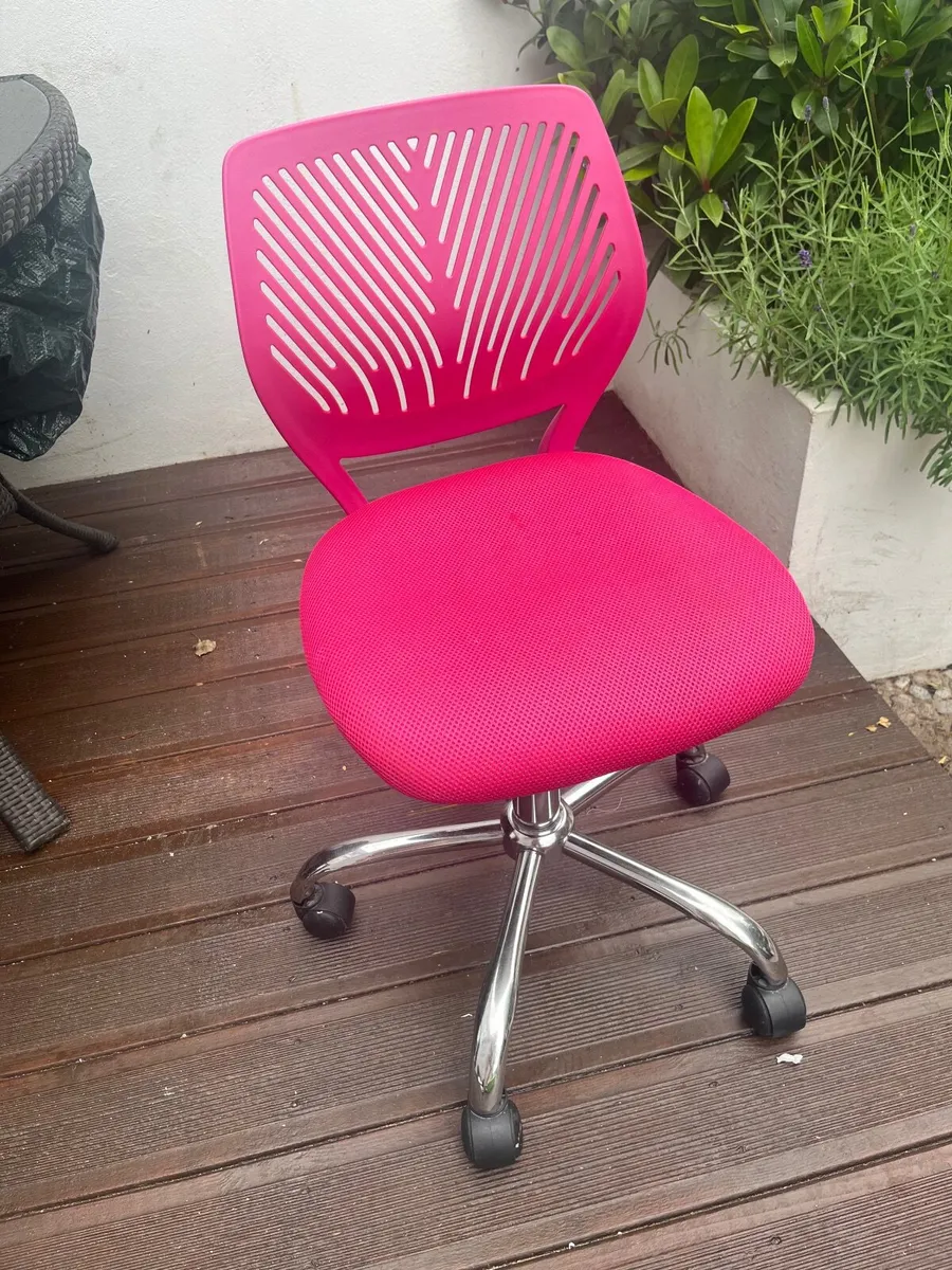 Kids Office  chair - Image 1
