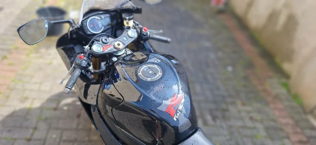 Suzuki GSXR750 - Image 3