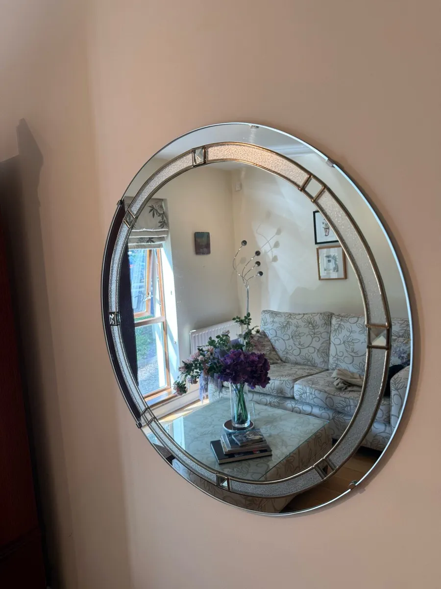 Round mirror - Image 1