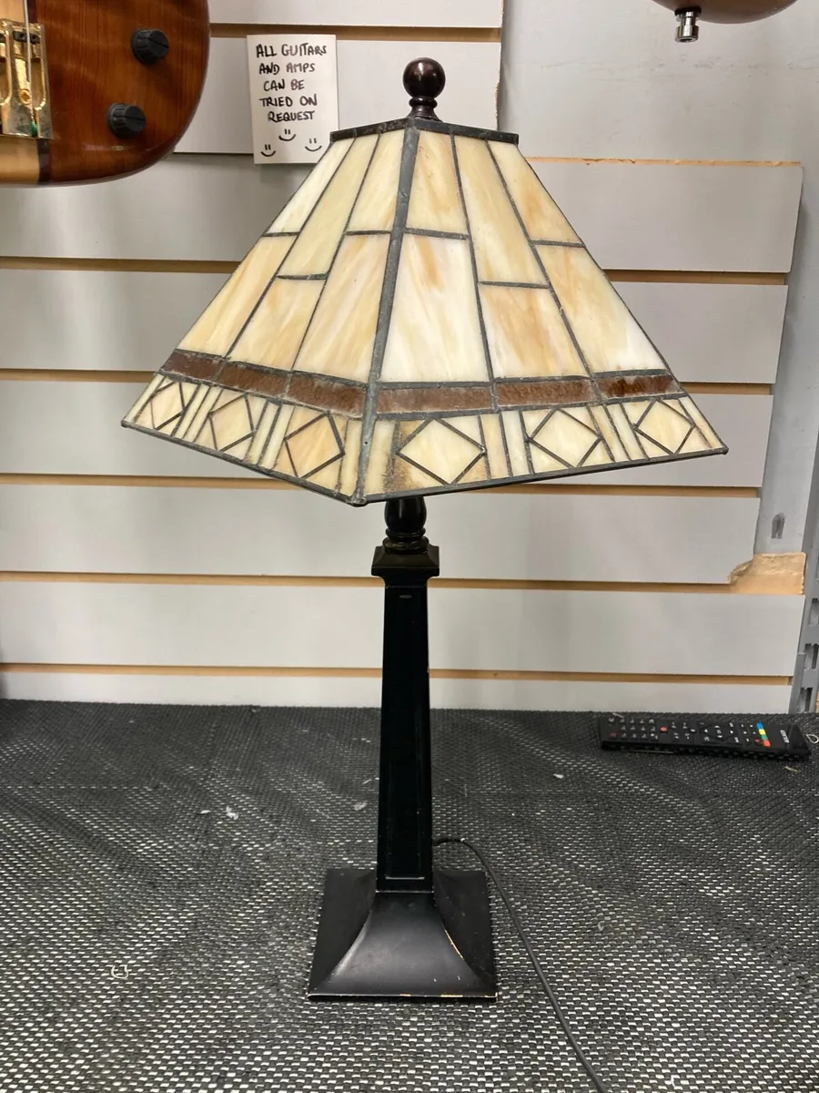 Tiffany Glass-Style Lamp - Image 1