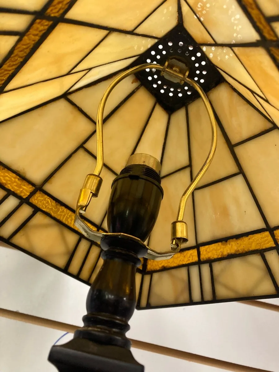 Tiffany Glass-Style Lamp - Image 2