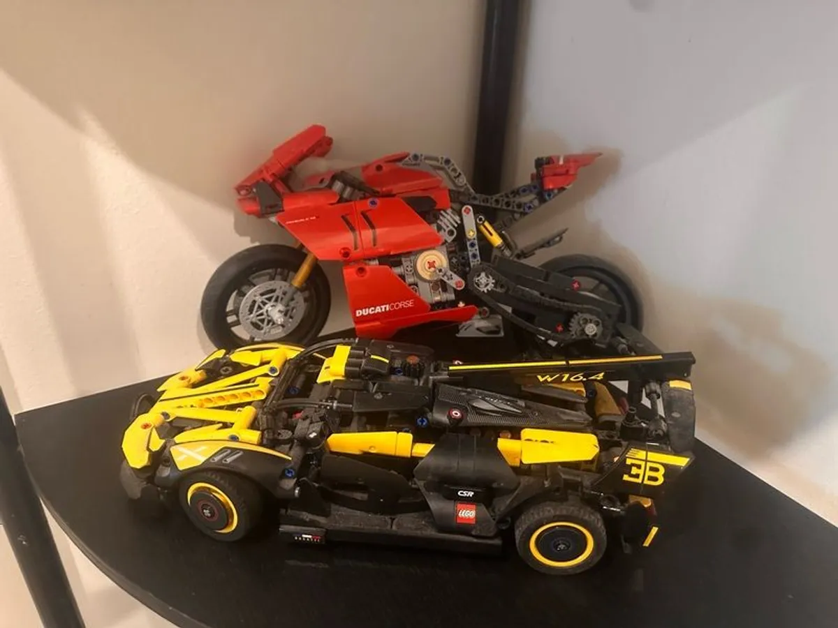 Lego Ferrari plus extras. - Image 3