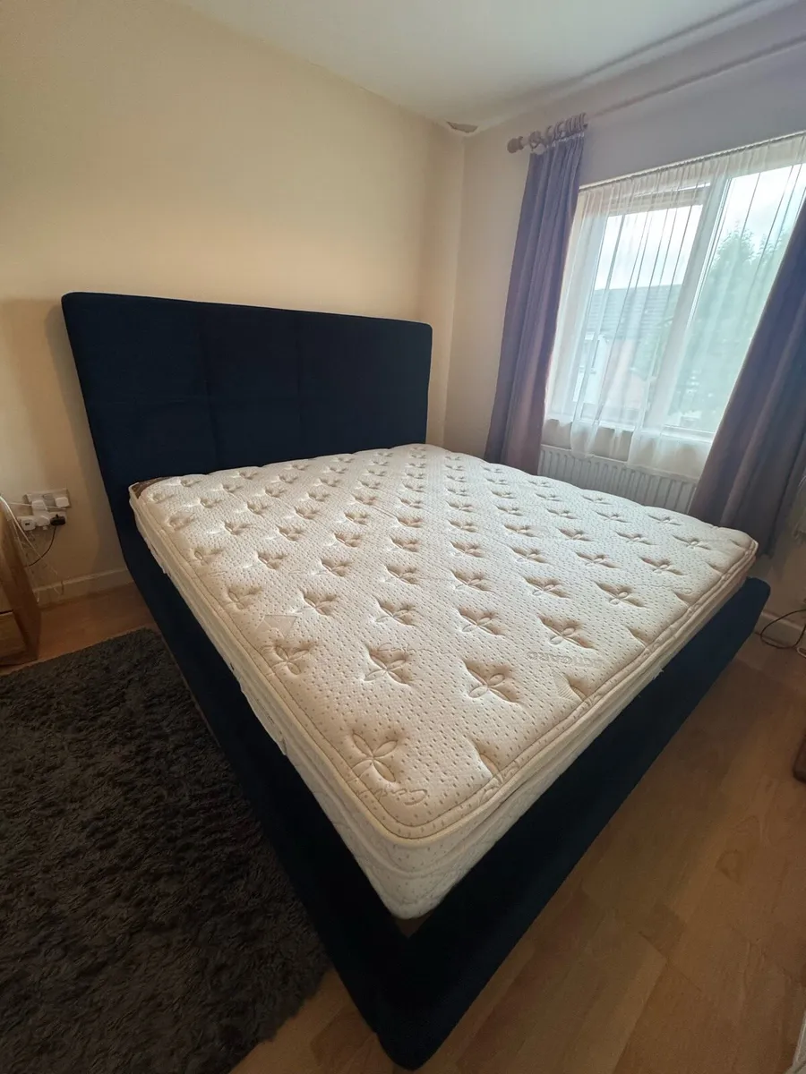 Super King Size (6 ft) Mattress & Bedframe