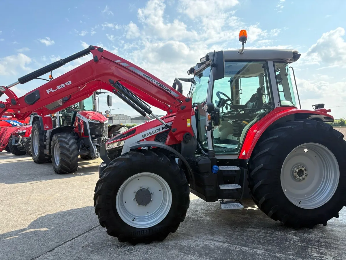 Massey Ferguson 5S.145 - Image 3