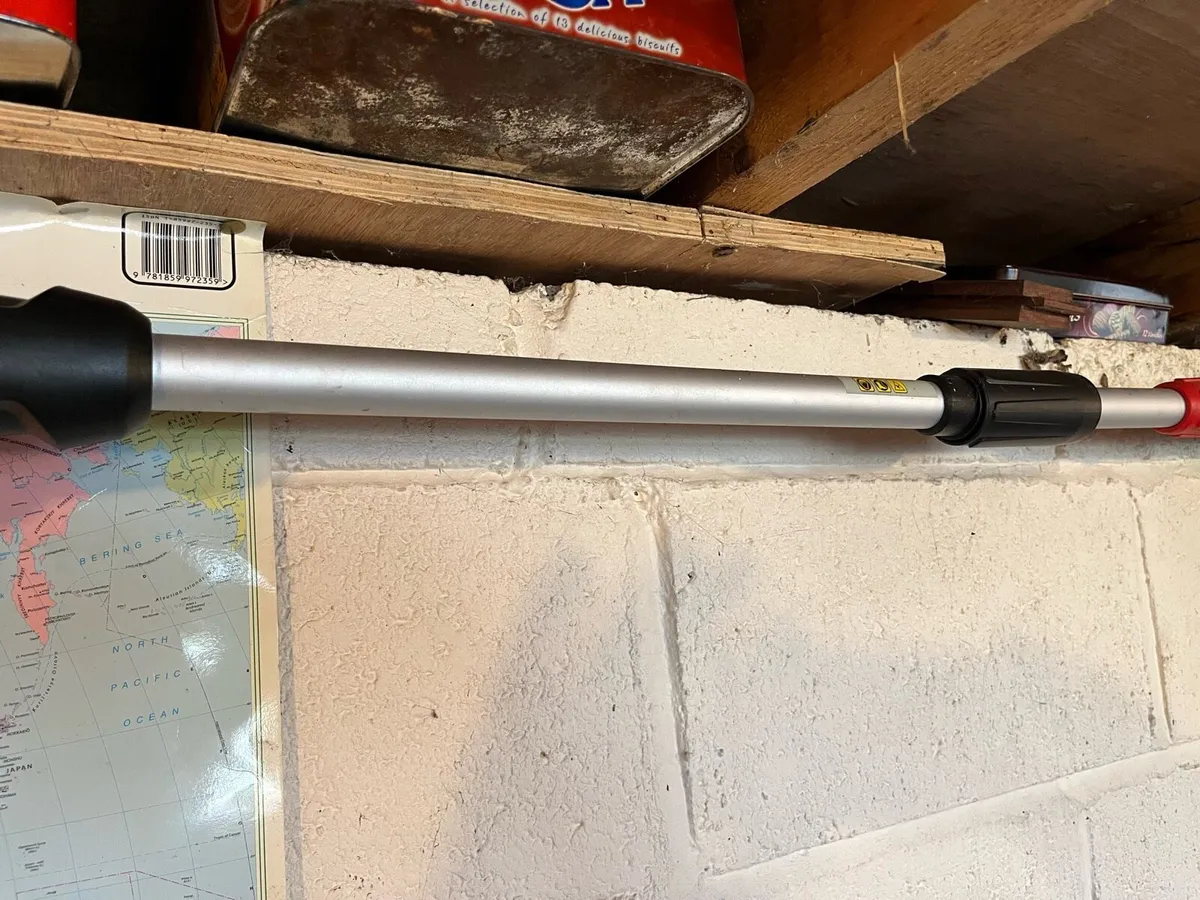Bosch pole saw used once as new  €120 - Image 3