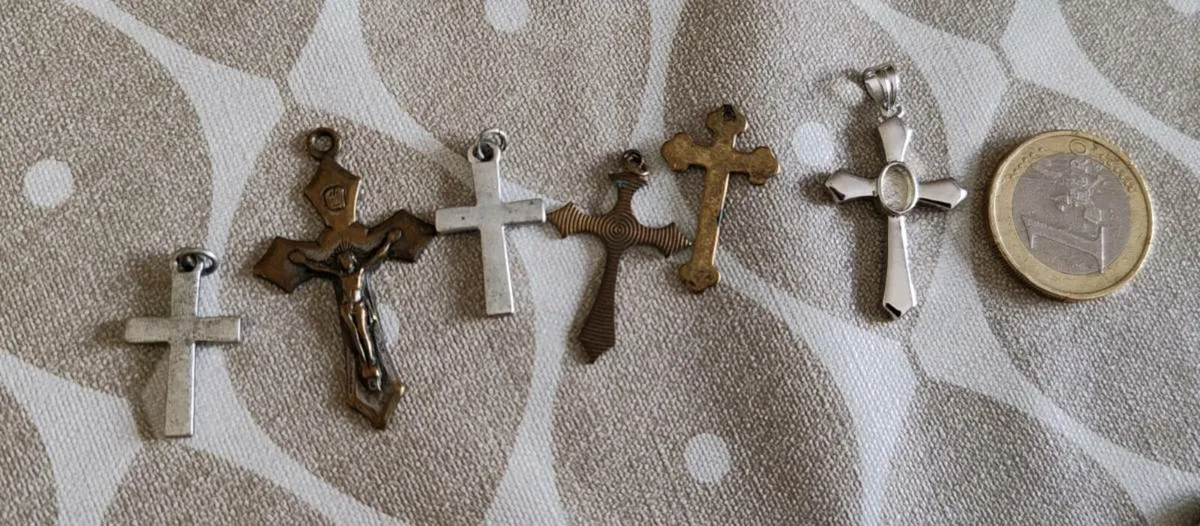 Vintage Cross pendants - Image 4
