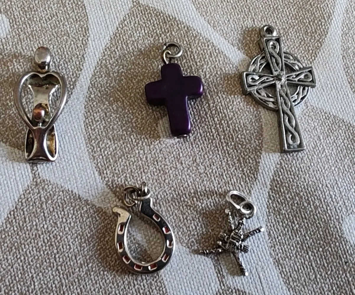 Vintage silvertone and glass pendants - Image 2