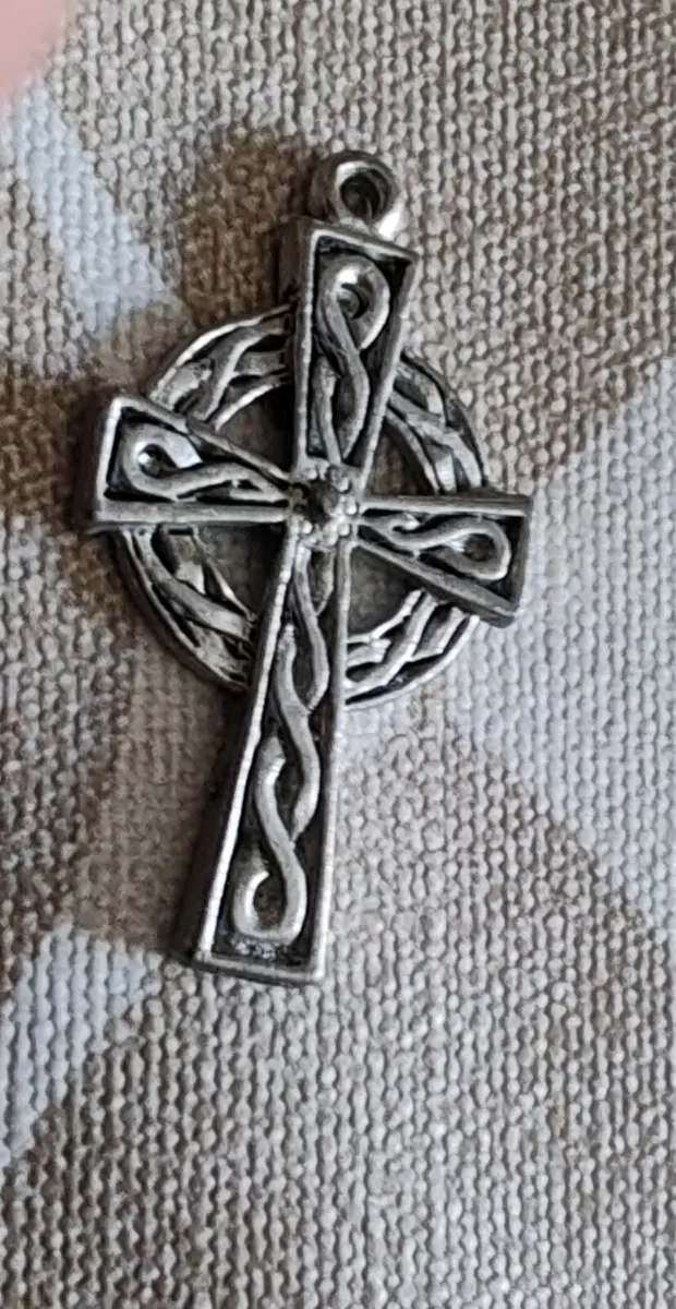 Vintage silvertone and glass pendants - Image 3