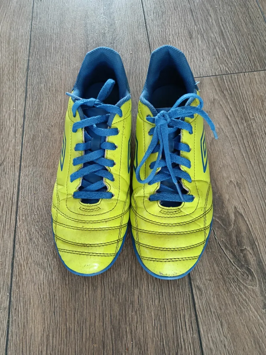 Umbro astro turf boots - Image 3