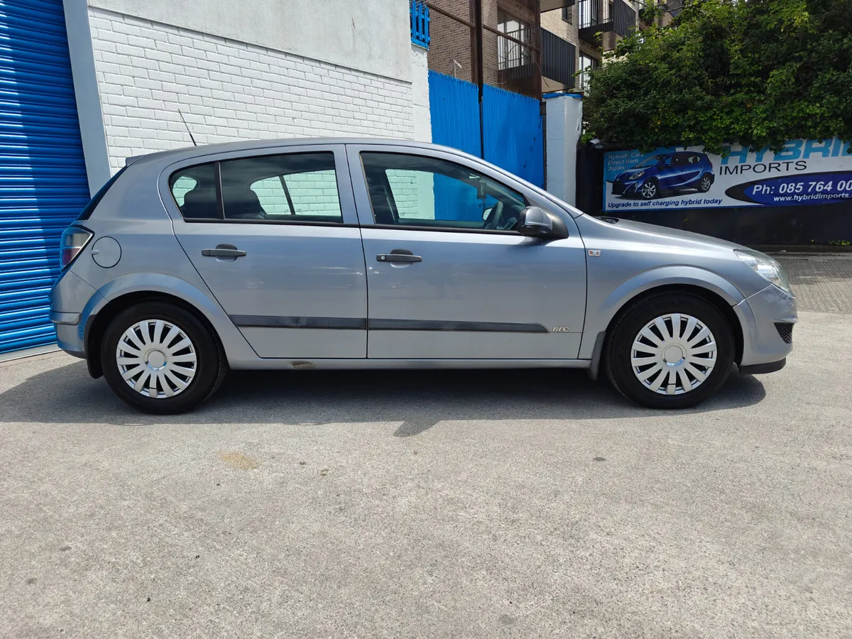 2009 VAUXHALL ASTRA 1.7 NCT & TAX 03/26 - Image 4