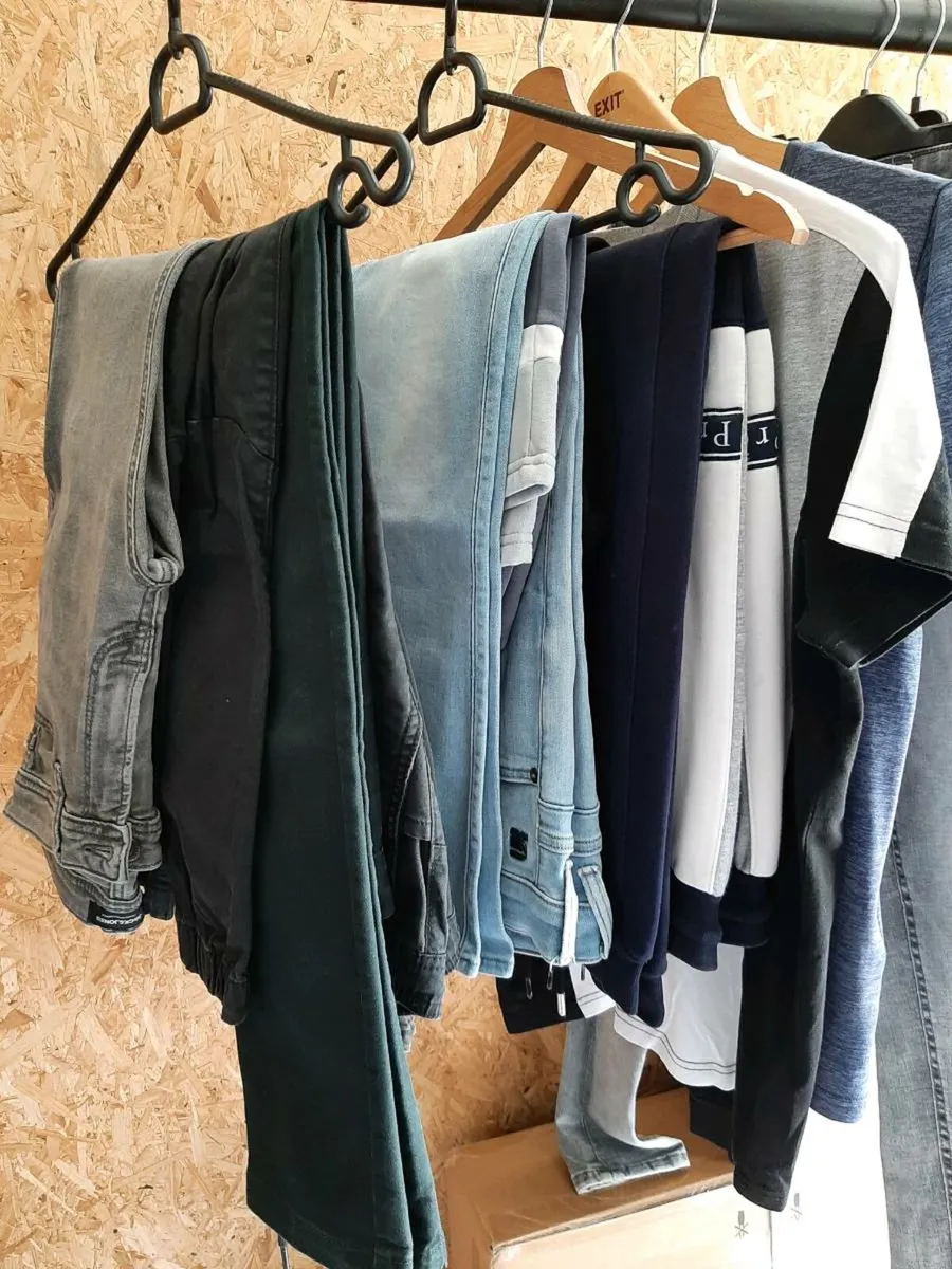 Young Men's clothing - Image 3